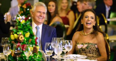 Ronaldo e Gracinha Caiado destacam parceria e respeito entre Executivo e Judiciário, durante jantar de confraternização entre representantes dos dois Poderes (Fotos: Adalberto Ruchelle e Walter Folador)