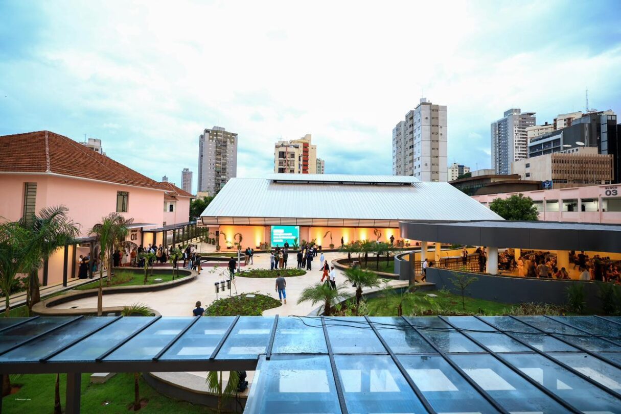 Primeira instituição bilíngue (português/francês) da rede estadual de ensino recebeu R$ 20 milhões em investimentos