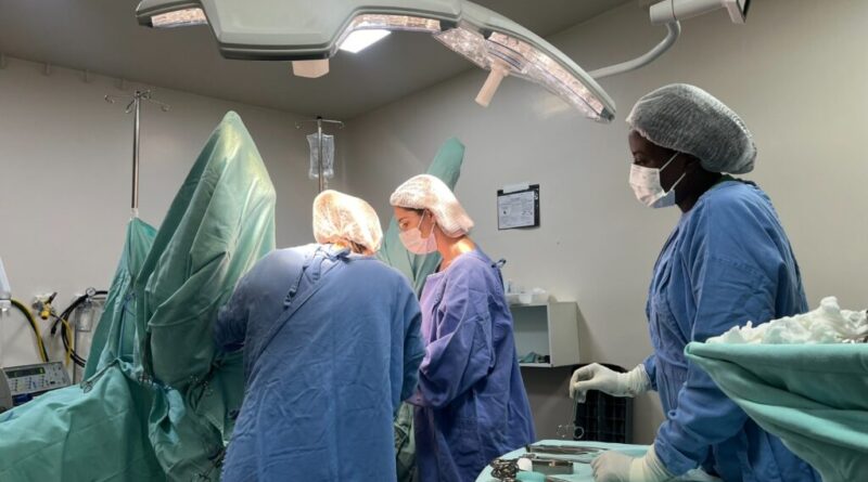 No Dia da Visibilidade Trans, HGG, por meio do Serviço Especializado do Processo Transexualizador – Ambulatório TX, passa a realizar cirurgias complementares de redesignação sexual com uso de laser de CO² (Foto: Augusto Galvão)