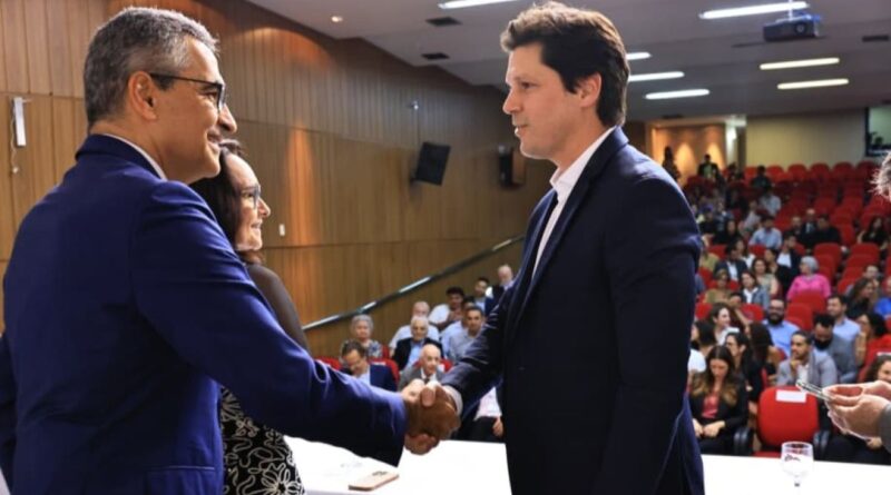 Daniel Vilela reforça parcerias do Governo de Goiás com a Faculdade de Medicina da UFG durante a posse da nova diretoria para o quadriênio 2026–2030