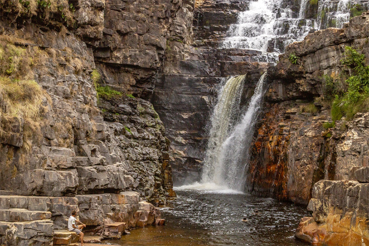 Cataratas dos Couros, em Alto Paraíso de Goiás (GO), estão entre os principais atrativos naturais da Chapada dos Veadeiros.Foto: Saulo Veiga | Goiás Turismo