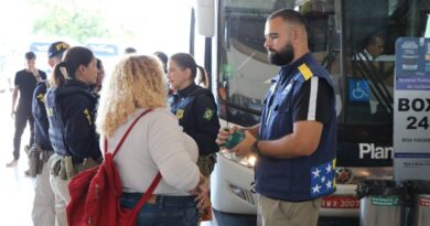 Campanha "Pule, Brinque e Cuide" orientou usuários sobre a prevenção de violações de direitos de crianças e adolescentes durante o feriado de Carnaval (Foto: AGR)