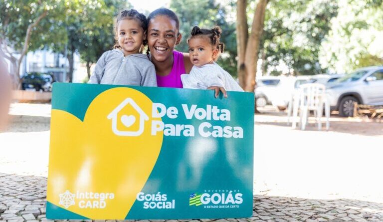 De Volta pra Casa permite retorno de forma voluntária de pessoas em situação de rua ao convívio familiar na cidade de origem em outro estado (Foto: Carol Costa)
