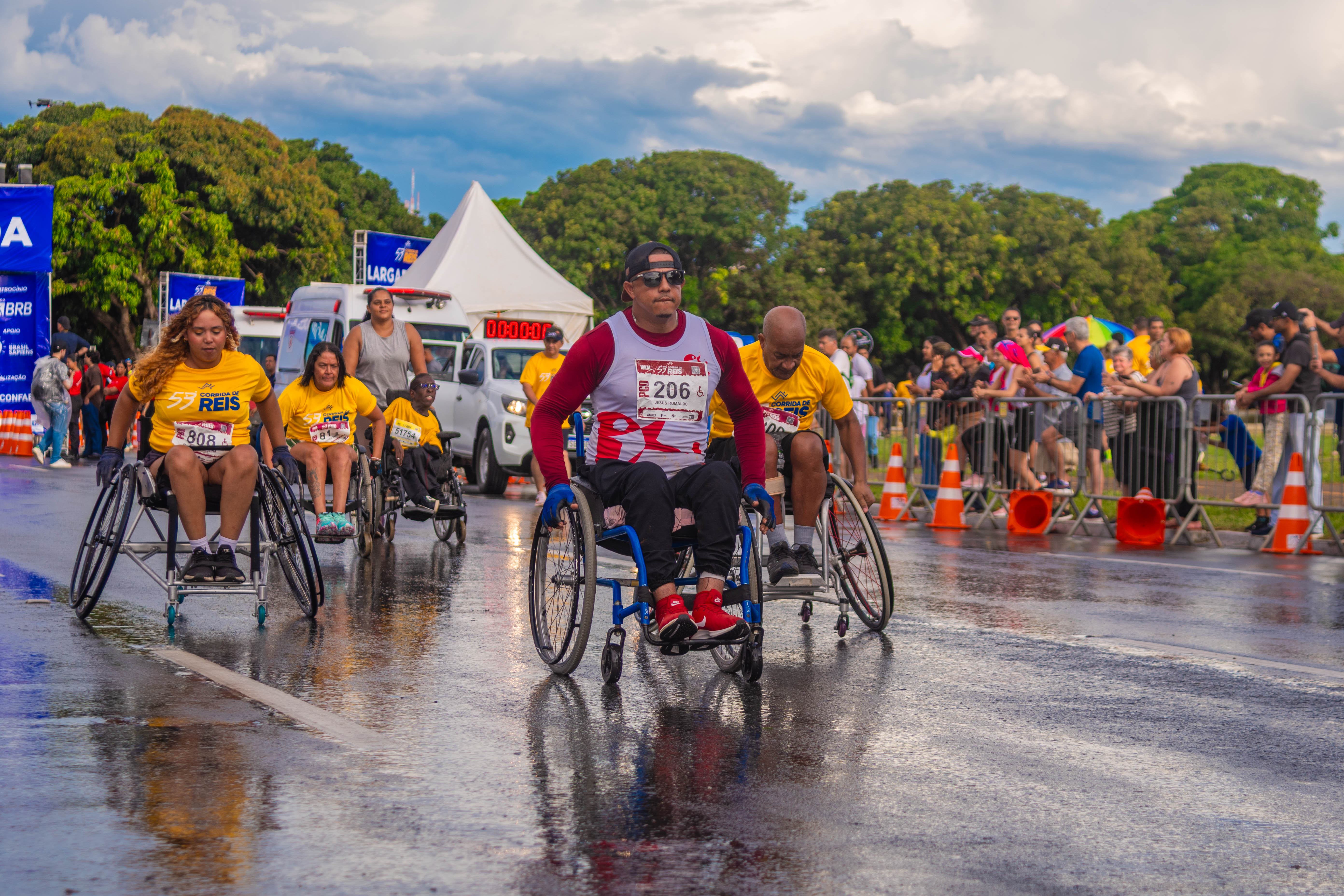Nesta edição, 17 mil atletas estiveram oficialmente inscritos, reunindo corredores amadores, profissionais, atletas de elite e participantes da categoria PCD | Fotos: Divulgação/SEL-DF 