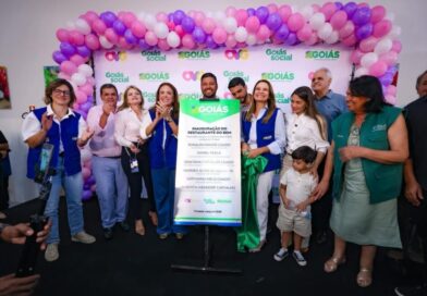 Gracinha Caiado inaugura primeiro Restaurante do Bem em Trindade