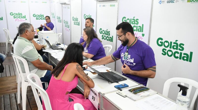 Governo do Estado oferece, desta quarta-feira (04/03) até domingo (08/03), 12 mil vagas de emprego no Goiás Social Mulher, na Praça Cívica, em Goiânia (Fotos: Secretaria da Retomada)