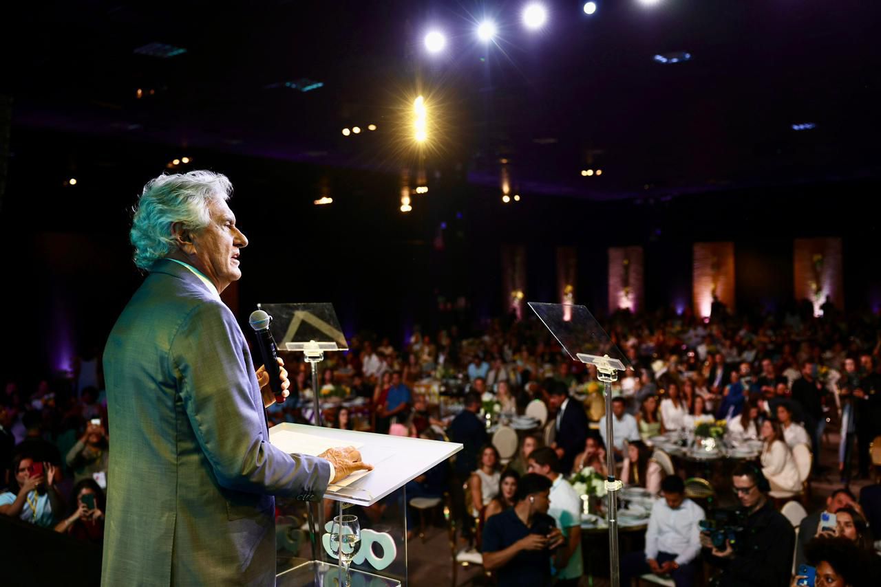 Governador destacou que conta com primeiras-damas dos municípios também para combate ao feminicídio em Goiás (Foto: Hegon Correia e Remisson Sales)