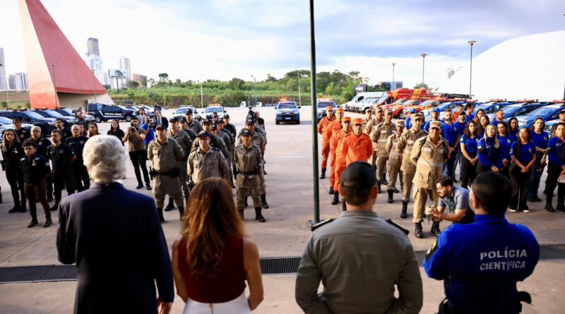 Evento alusivo ao Dia Internacional da Mulher recebeu representantes de forças de segurança do Estado e marcou lançamento da Operação Mulheres – que intensifica ações de combate à violência doméstica em Goiás (Foto: Secom-GO)