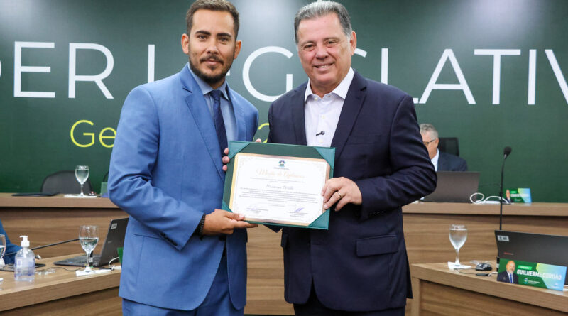 Câmara de Valparaíso concede Moção de Aplausos ao ex-governador de Goiás, Marconi Perillo
