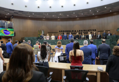 Mulheres de mérito abrilhantam solenidade no Legislativo