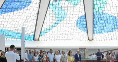 Missa na Catedral reúne fiéis e autoridades em celebração ao aniversário de 66 anos de Brasília