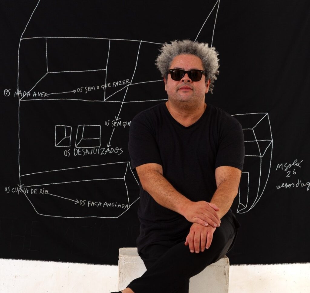 Artista Marcelo Solá conduz atividade de extensão vinculada à sua mostra individual