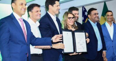 Governador Daniel Vilela lança nova etapa do Programa Goiás em Movimento Municípios com investimentos de R$ 165 milhões para obras em 126 municípios (Foto: Lucas Diener e Remisson Sales)