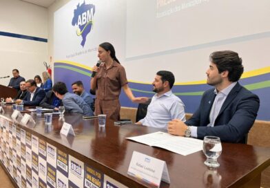 Rafael Lustosa reafirma compromisso de Daniel Vilela com o Entorno em posse da AMAB