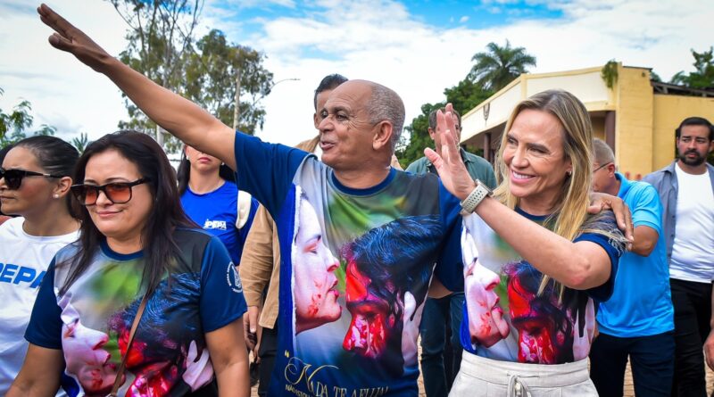 “É uma festa muito tradicional, realizada há mais de 30 anos, onde o povo relembra um momento muito forte d'Aquele que deu a vida por nós", destacou a governadora Celina Leão | Fotos: George Gianni/GDF
