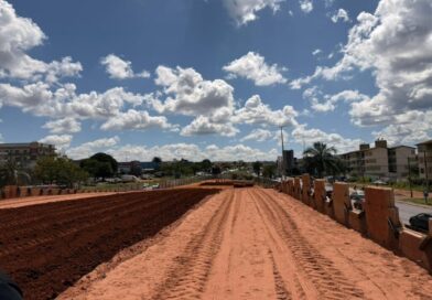 O primeiro retorno do viaduto na BR-040, em Valparaíso de Goiás, foi interditado nesta terça-feira (22/04/2026), a partir das 13h, para obras.