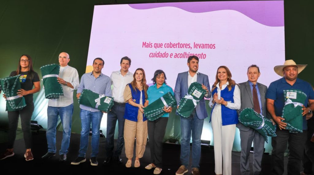 Distribuição dos cobertores será feita em parceria com as prefeituras, responsáveis por encaminhar os itens às famílias em cada cidade