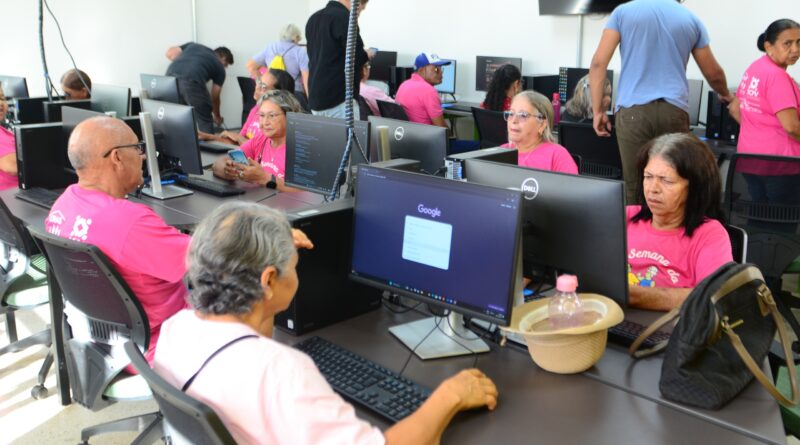 Inscrições do Programa Cidadão Tech 60+ estão abertas com 320 vagas nas áreas de tecnologia, saúde digital, segurança on-line e inteligência artificial (Foto: André Bianchi)
