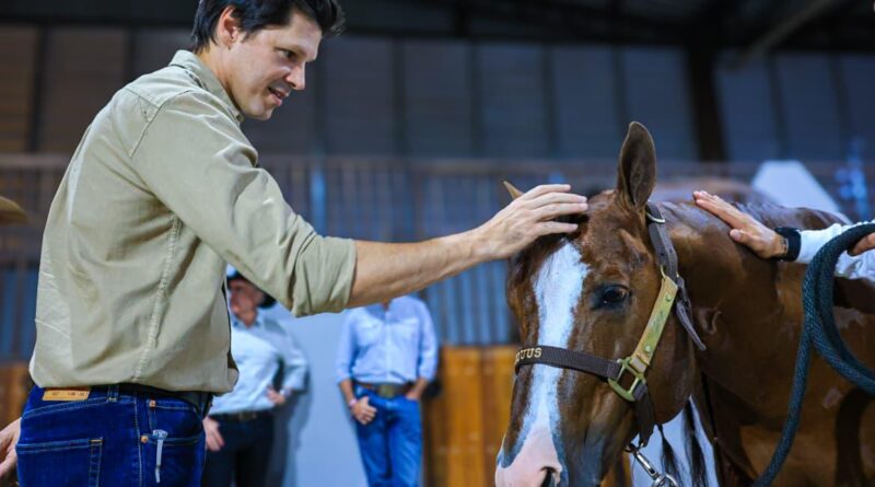 Evento em Nazário reuniu criadores de cavalos da raça quarto de milha; recursos arrecadados vão fortalecer atendimento oncológico e ações sociais do Governo de Goiás (Fotos: Wesley Costa)