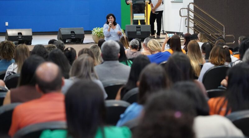 Formação chega diretamente aos municípios, ampliando diálogo com redes e apoiando desenvolvimento de práticas pedagógicas em todo estado (Foto: Seduc-GO)
