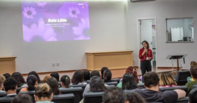 Sala Lilás foi inaugurada nesta quinta-feira (28/05). Iniciativa tem como objetivo fortalecer assistência humanizada e garantir atendimento mais seguro, reservado e acolhedor às vítimas atendidas na unidade (Foto: Klysman Prado)