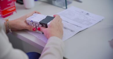 Número de dispensações de medicamentos de alto custo no Cemac Juarez Barbosa passou de 676 mil para 1,49 milhão entre 2019 e 2025 (Foto: Iron Braz)