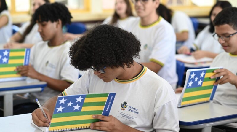 Estado reduz índice para 3,5% em 2025, alcança recorde de conclusão da educação básica e registra menor percentual de jovens que não estudam nem trabalham desde início da série histórica (Fotos: Secom-GO)