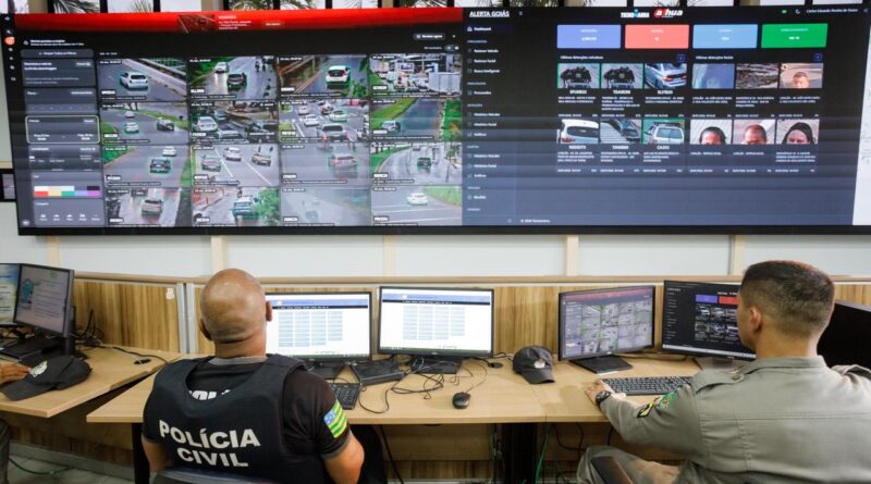Em cinco meses, IA Contra o Crime elucidou mais de 1,4 mil ocorrências. Representantes das forças de segurança goianas detalham papel da tecnologia para o setor (Foto: Secom-GO)