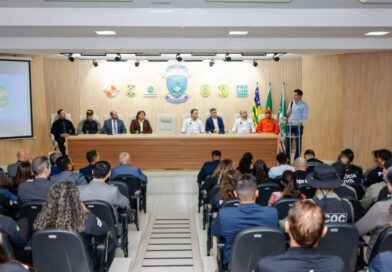 Governo de Goiás entrega R$ 12,7 milhões em veículos e equipamentos para segurança pública