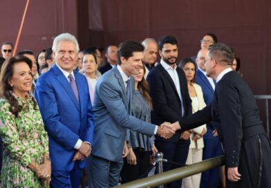 Daniel Vilela e Caiado participam de missa solene do Divino Pai Eterno em Trindade