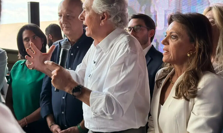 Ronaldo Caiado realiza encontro político em Brasília