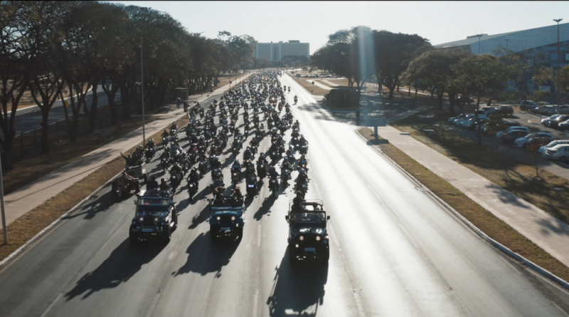 Ao longo de dez dias, a chamada Cidade da Moto recebe cerca de 800 mil visitantes, mais de 350 mil motocicletas e aproximadamente 1,8 mil motoclubes vindos de diversas regiões do Brasil e do exterior | Foto: Divulgação