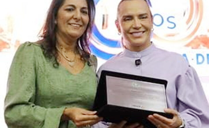 Presidente do CREA, Adriana Rezende e governadora do DF, Celina Leão