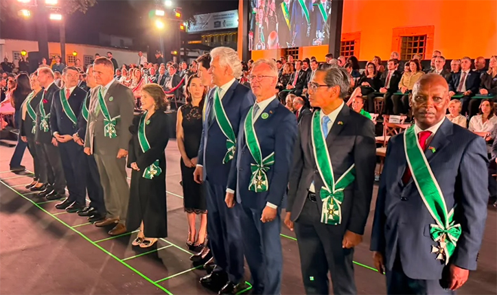 Daniel Vilela entrega Ordem do Mérito Anhanguera a Embaixadas parceiras de Goiás