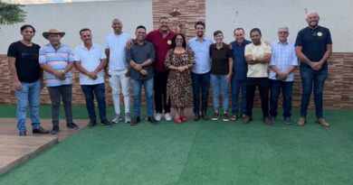 Gestão municipal realiza reunião de alinhamento político com vereadores e lideranças