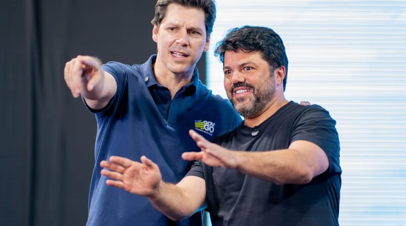 Prefeito de Anápolis oficializa apoio a Daniel Vilela