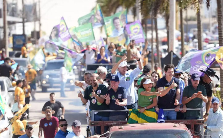 Primeira ação da campanha de Daniel Vilela impressiona pelo volume de carros e gente nas ruas no Entorno do DF