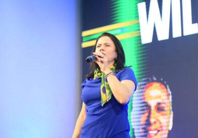 PL Goiás oficializa candidatura de Maria Yvelônia à Câmara dos Deputados em convenção estadual