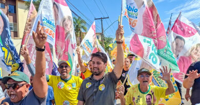Candidatos realizam caminhadas pelas ruas da cidade fortalencendo a campanha eleitoral
