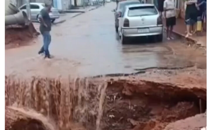 Temporal provoca estragos e deixa rastro de destruição em Valparaíso