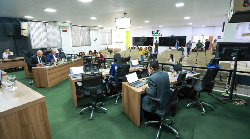 Projetos voltados à inclusão, planejamento e demandas da comunidade marcam Sessão Ordinária desta terça-feira