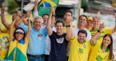 Daniel Vilela defende mudança ao participar de carreatas em apoio a Flávio Bolsonaro em Aparecida e Anápolis