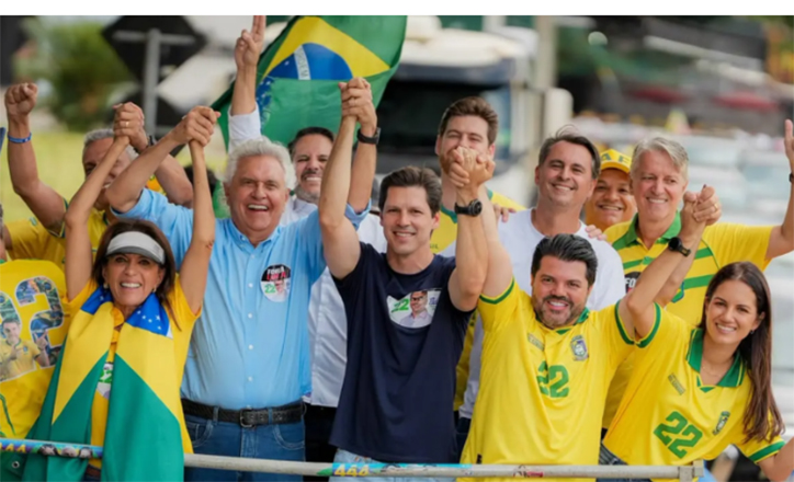 Daniel Vilela defende mudança ao participar de carreatas em apoio a Flávio Bolsonaro em Aparecida e Anápolis