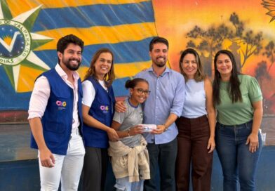 Beneficiários do Programa Olhar para Todos recebem óculos gratuitos