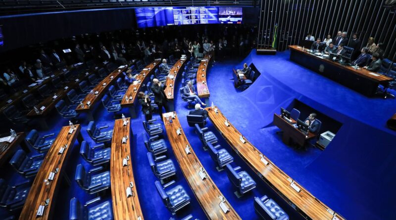 Votos para o Senado exigem atenção redobrada do eleitor