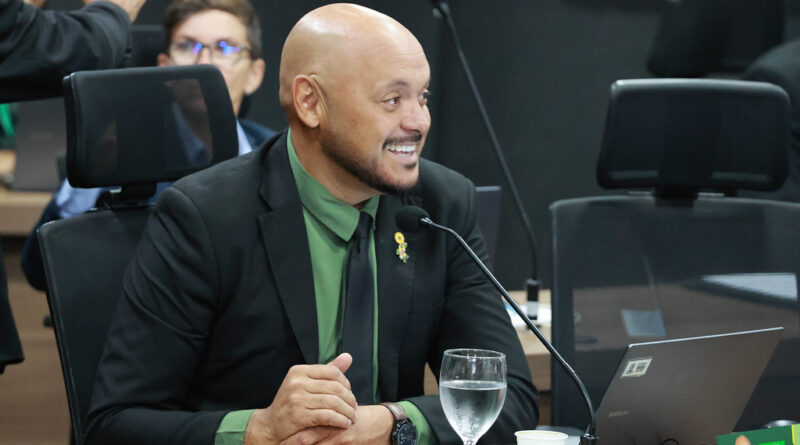 Projeto propõe criação de documento de identificação para mães atípicas em Valparaíso de Goiás
